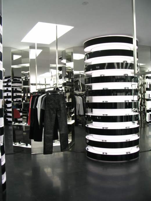 男装上海专卖店（施工图及实景）缩略图